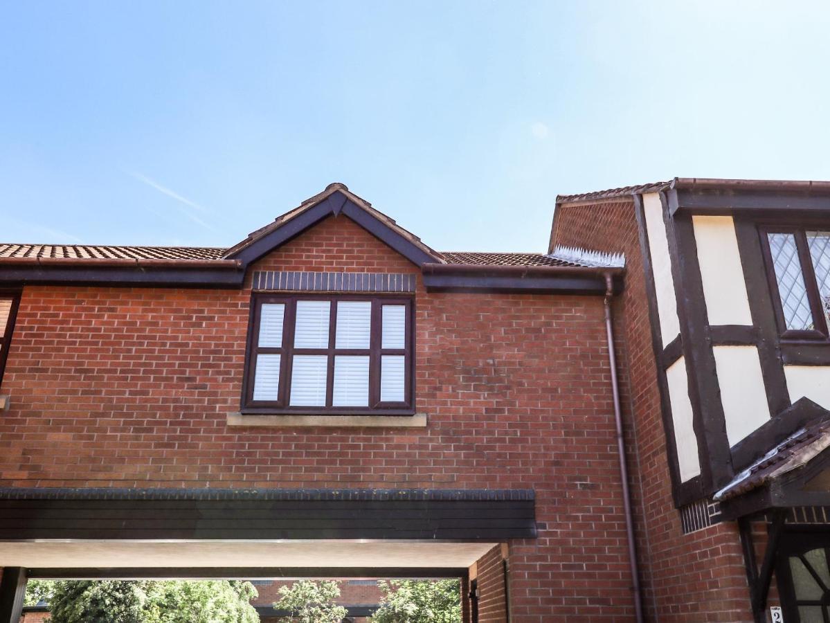 Apartment 3 Rothbury Place *